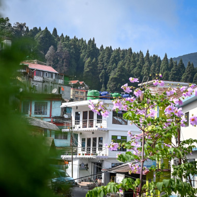 Welcome to Hotel Chhuti, Lava